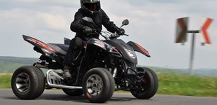 Online S 5.0 2018 vs Adly Hurricane 450 Supermoto 2020