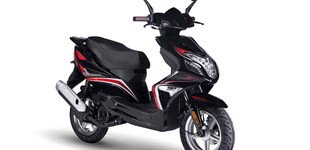 Zündapp C19 50 2020 vs KSR Moto RS 8000 2020