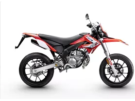 Gilera SMT 50 2T Drifting Gilera SMT 50 2T Drifting