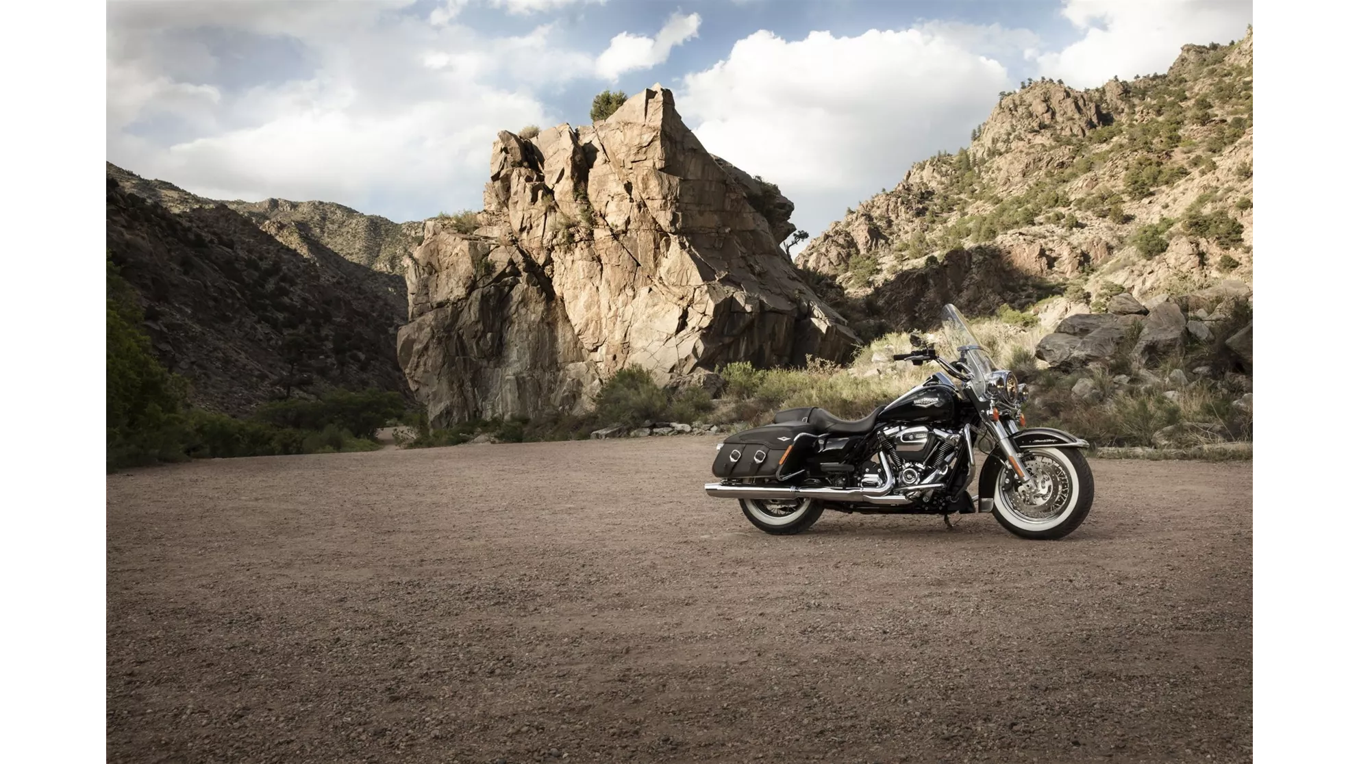 Harley-Davidson Road King Classic FLHRC - Bild 4