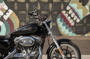 Harley-Davidson Sportster XL 883 L SuperLow 2020 - Bild 7