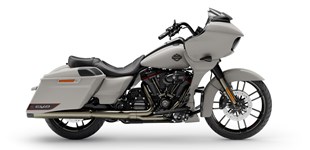 Harley-Davidson CVO Road Glide FLTRSE 2020 vs Harley-Davidson CVO Street Glide FLHXSE 2020