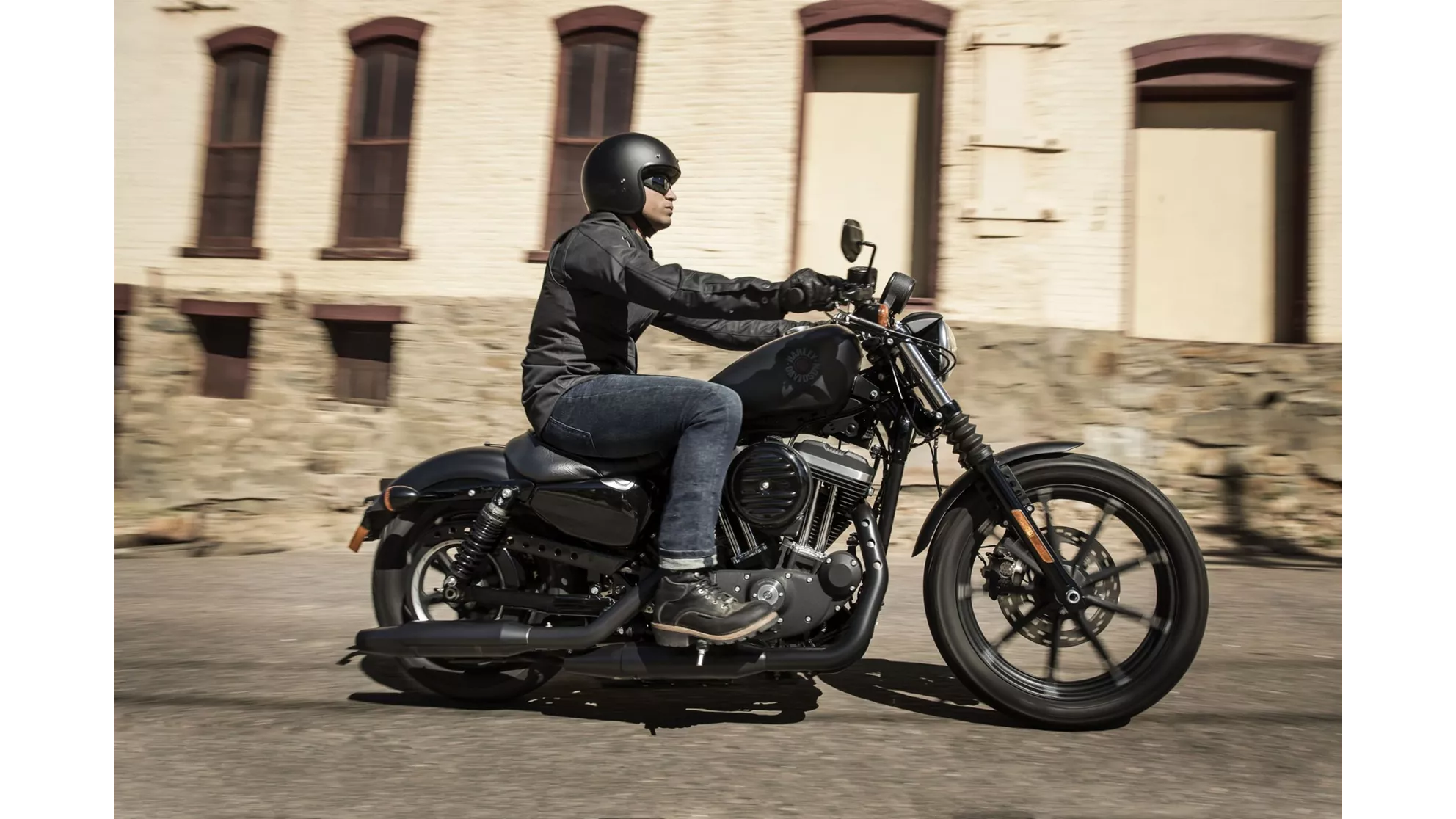Harley-Davidson Sportster XL 883 N Iron - Resim 4