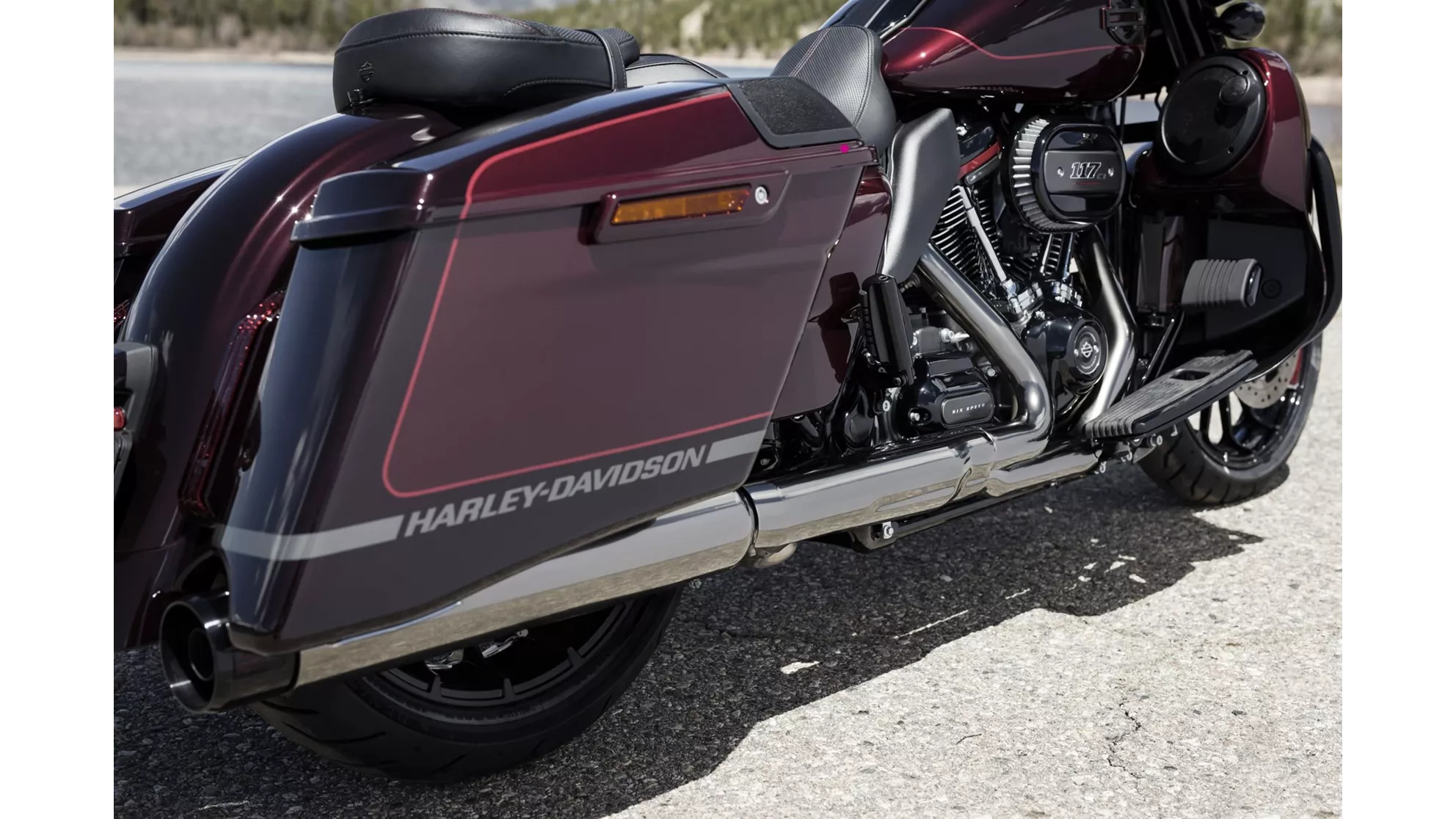 Harley-Davidson CVO Street Glide FLHXSE - Image 5 Harley-Davidson CVO Street Glide FLHXSE - Image 5