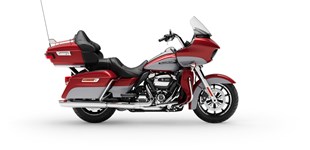 Harley-Davidson Sportster XL 883 2009 vs Harley-Davidson Road Glide Ultra 2020