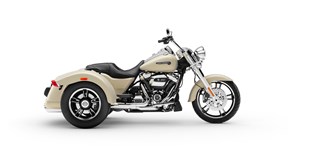 Ducati XDiavel S 2022 vs Harley-Davidson Freewheeler 2020