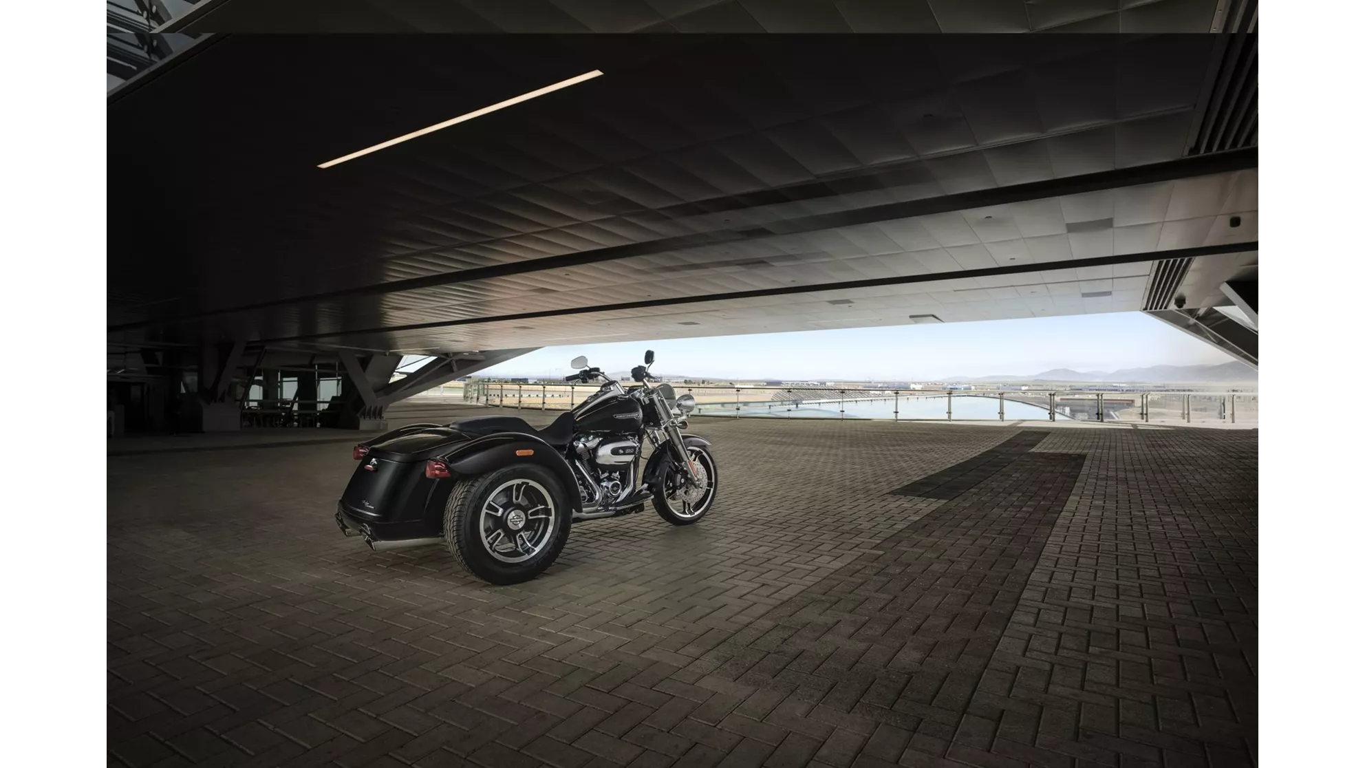 Harley-Davidson Freewheeler - Image 2 Harley-Davidson Freewheeler - Image 2