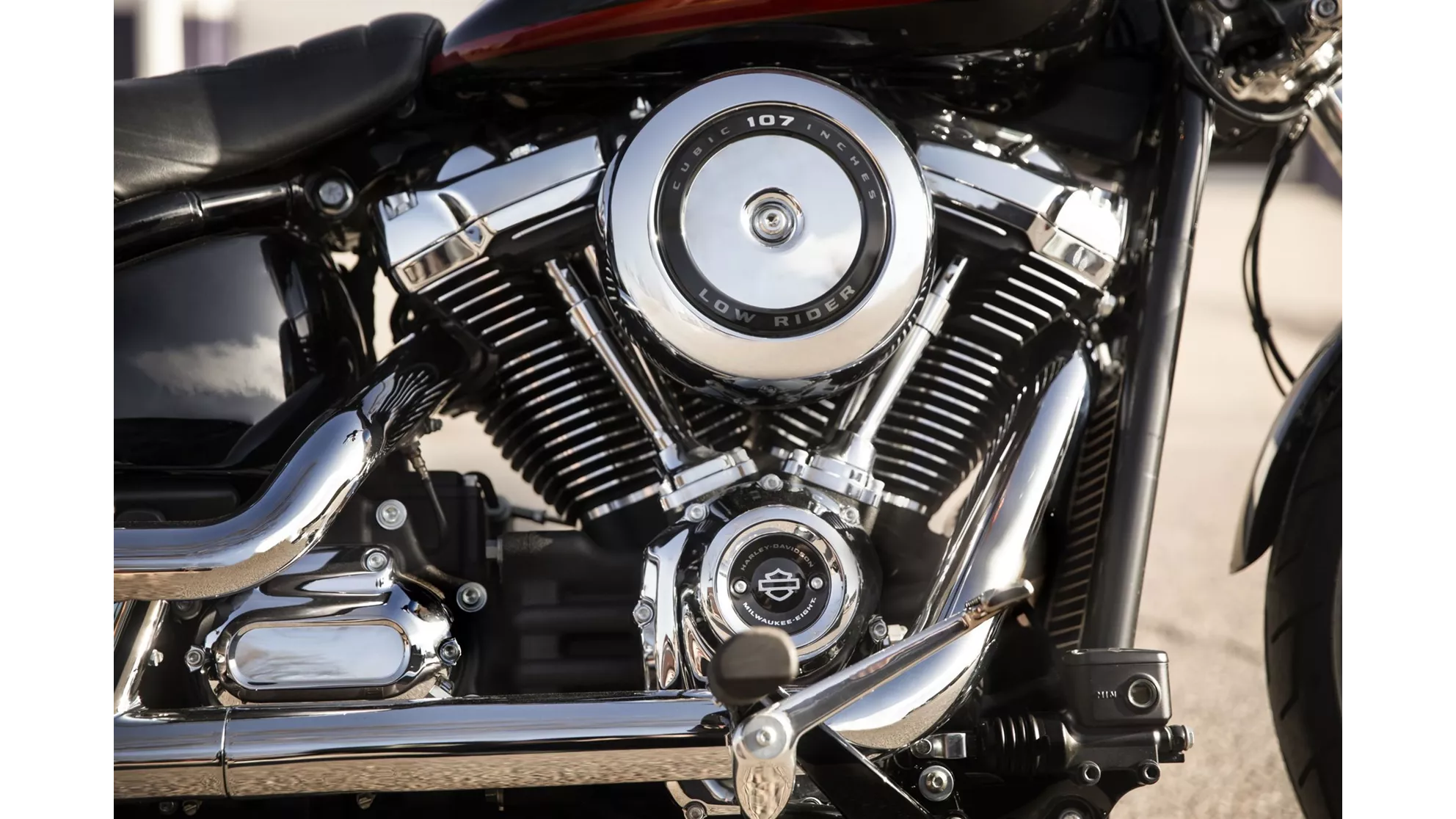 Harley-Davidson Softail Low Rider FXLR - Resim 1