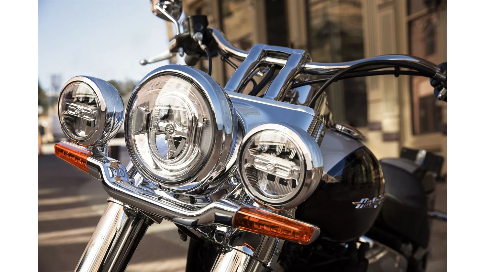 Harley-Davidson Softail Deluxe FLDE - Obraz 4