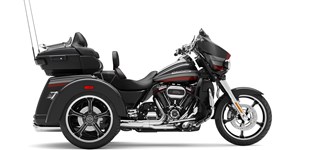 Harley-Davidson CVO Tri Glide FLHTCUTGSE 2020 vs Harley-Davidson Tri Glide Ultra FLHTCUTG 2020