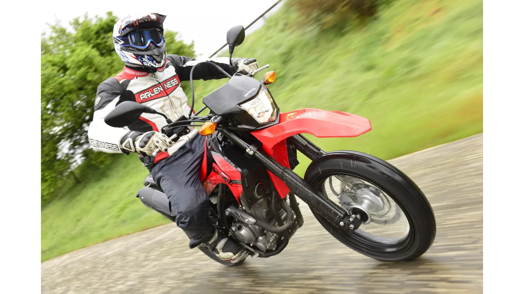 Honda CRF250M - Immagine 2 Honda CRF250M - Immagine 2