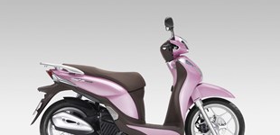 Vespa GTS 125 2024 vs Honda SH Mode 125 2020