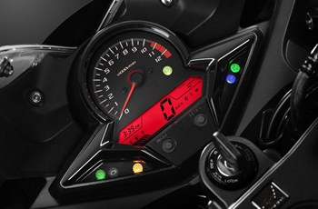 Honda CBR 300 R 2020 - Bild 12
