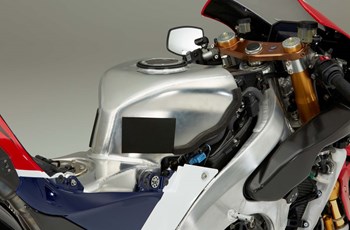 Honda RC 213 V-S 2020 - Bild 17