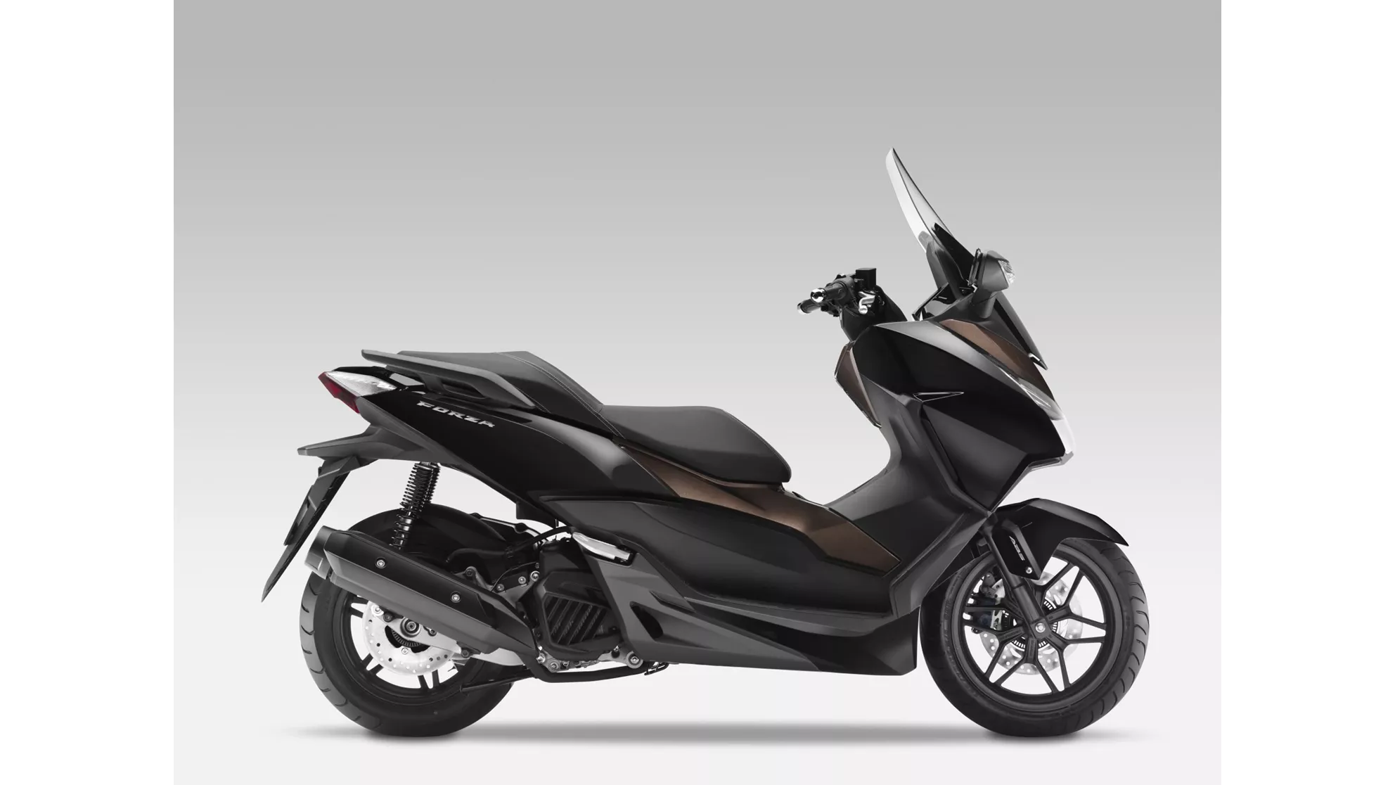 Honda Forza 125 - Image 16 Honda Forza 125 - Image 16