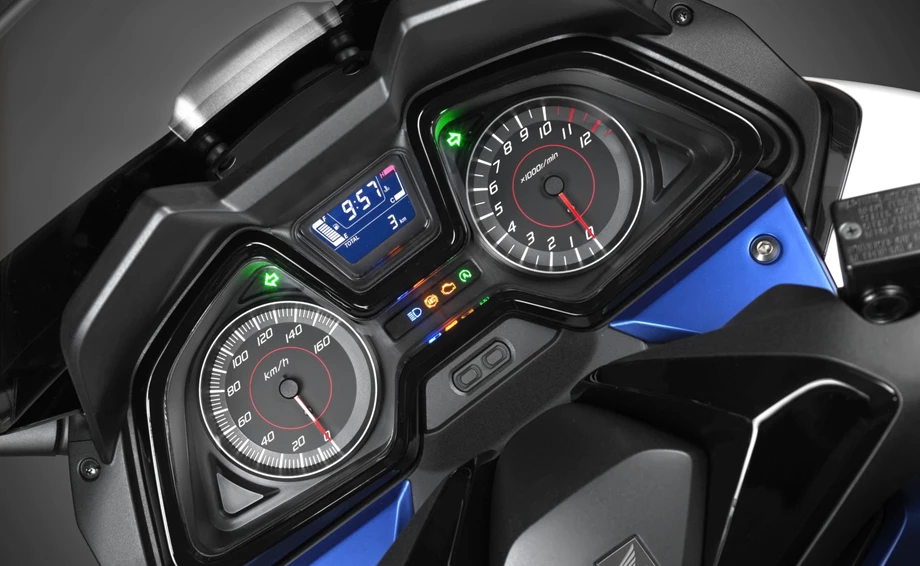Honda Forza 125 Bild 19: Honda Forza 125