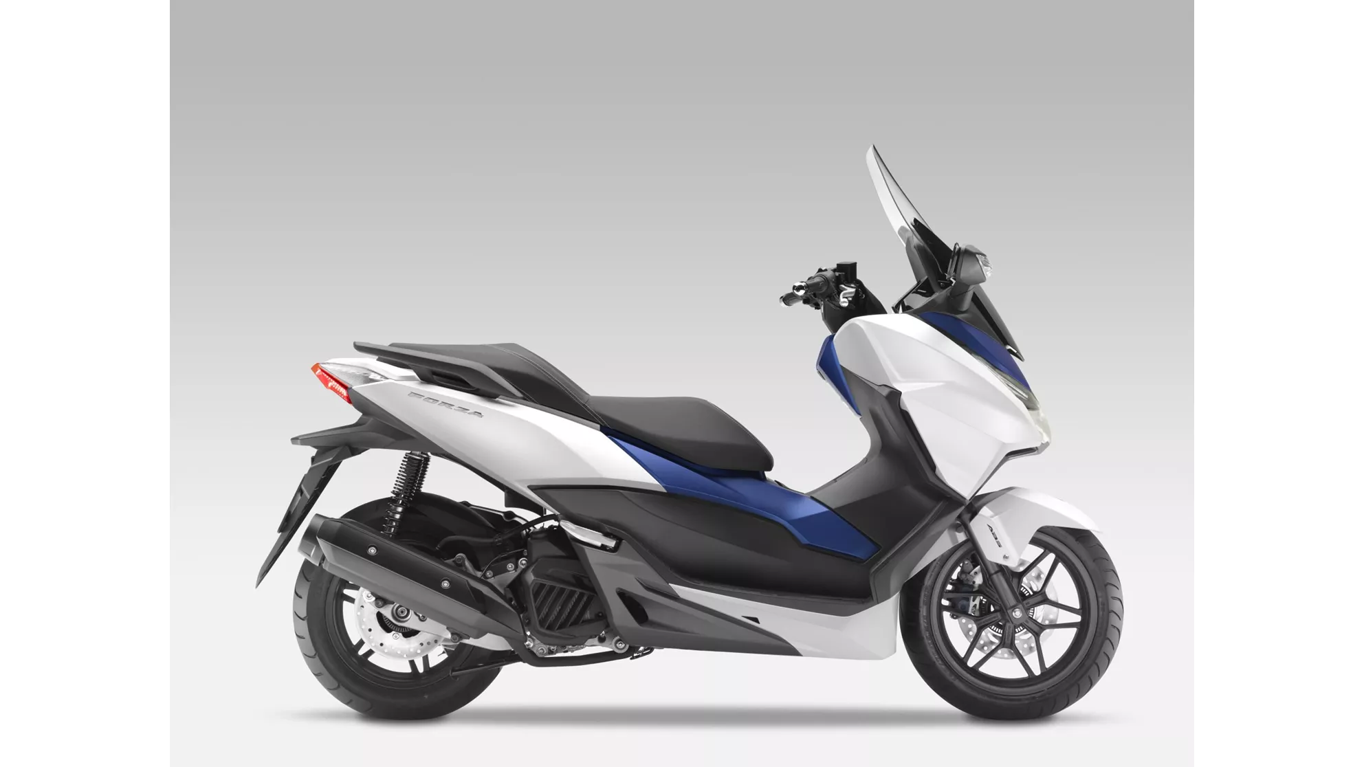 Honda Forza 125 - Image 23 Honda Forza 125 - Image 23