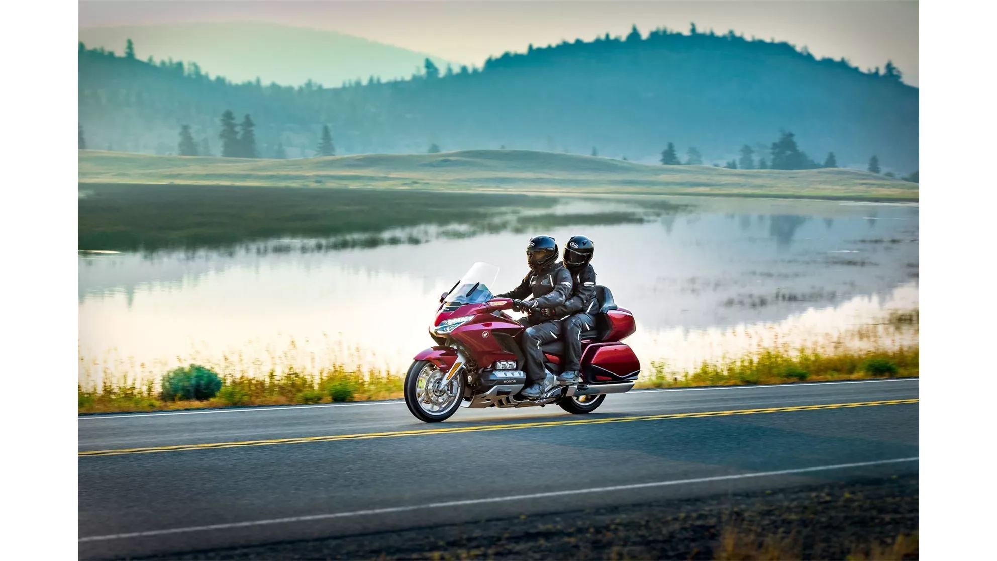 Honda GL 1800 Goldwing Tour - Image 1 Honda GL 1800 Goldwing Tour - Image 1