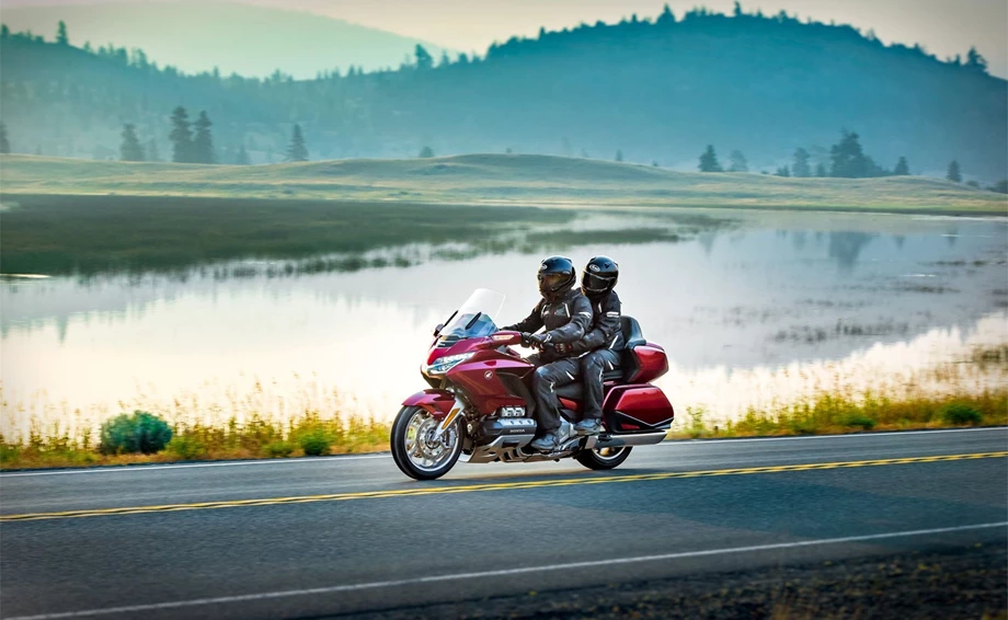 Honda GL 1800 Goldwing Tour DCT Bild 2: Honda GL 1800 Goldwing Tour DCT