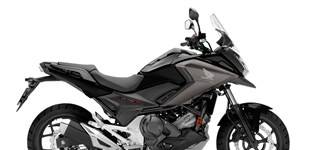 BMW F 900 XR 2024 vs Honda NC750X DCT 2020