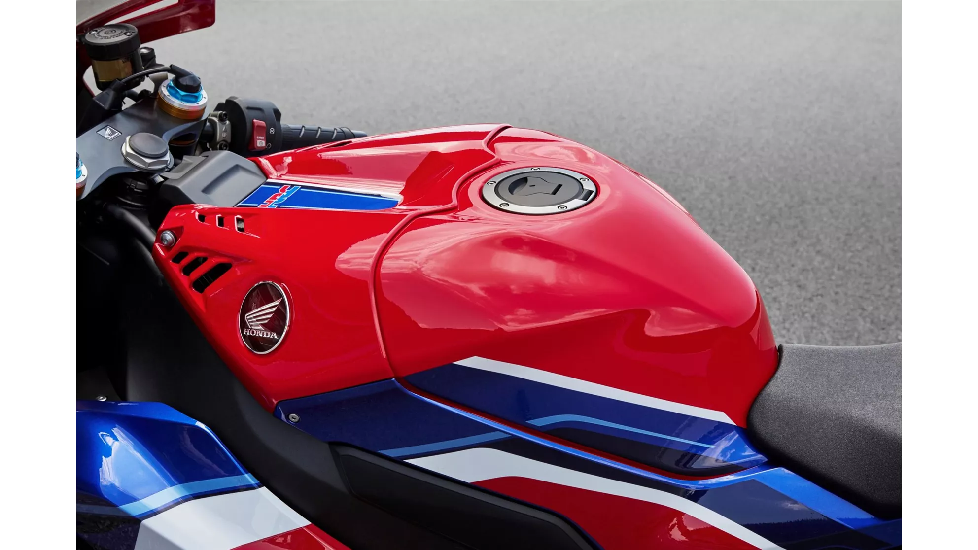 Honda CBR1000RR-R Fireblade SP - Image 13 Honda CBR1000RR-R Fireblade SP - Image 13