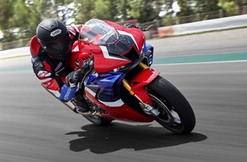 Honda CBR1000RR-R Fireblade SP 2020 - Bild 17 Honda CBR1000RR-R Fireblade SP 2020 - Bild 17