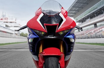 Honda CBR1000RR-R Fireblade SP 2020 - Bild 18 Honda CBR1000RR-R Fireblade SP 2020 - Bild 18