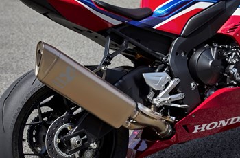 Honda CBR1000RR-R Fireblade SP 2020 - Bild 19 Honda CBR1000RR-R Fireblade SP 2020 - Bild 19