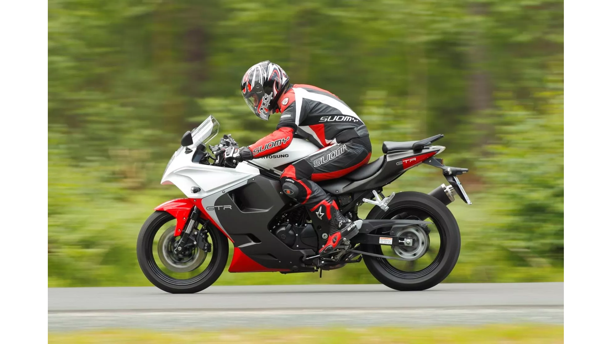 Hyosung GT 650i R - Image 2 Hyosung GT 650i R - Image 2