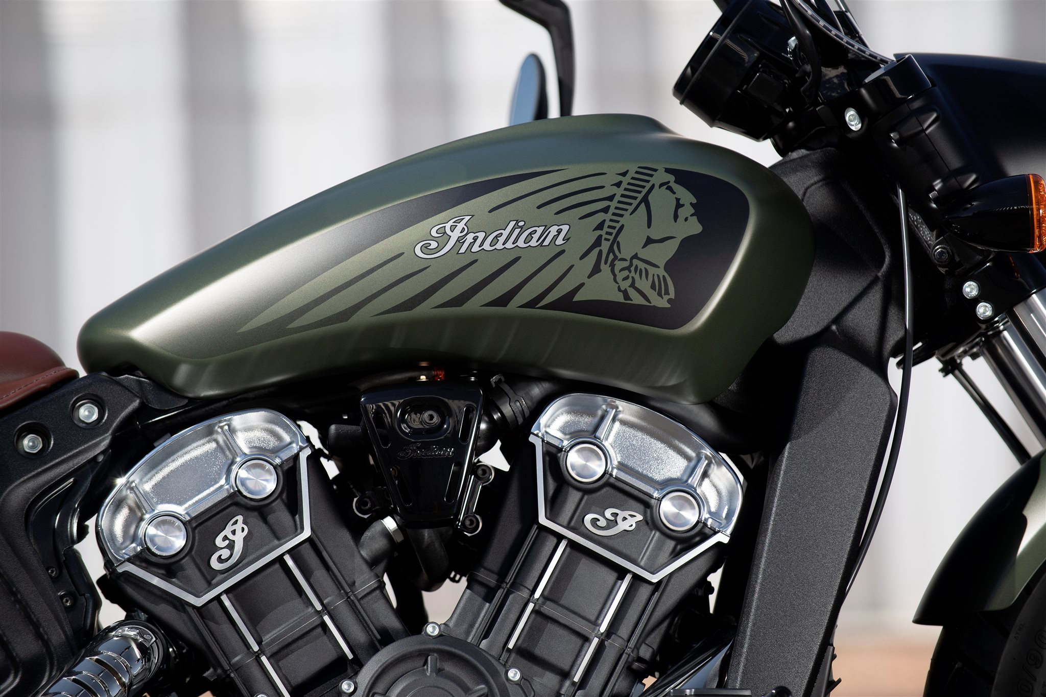 Motorrad Vergleich Indian Scout Bobber Twenty 2020 vs. Indian Scout 2015