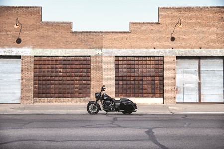 Indian Springfield Dark Horse 2020