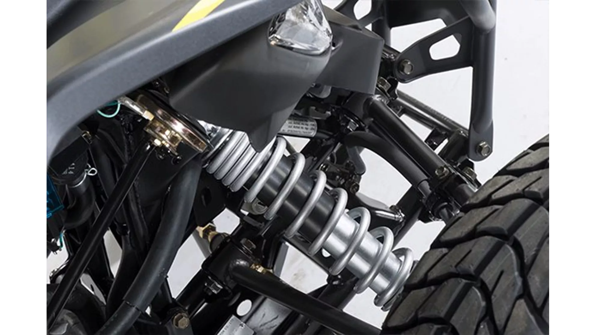 Kymco Maxxer S 300 T Onroad - Image 4 Kymco Maxxer S 300 T Onroad - Image 4