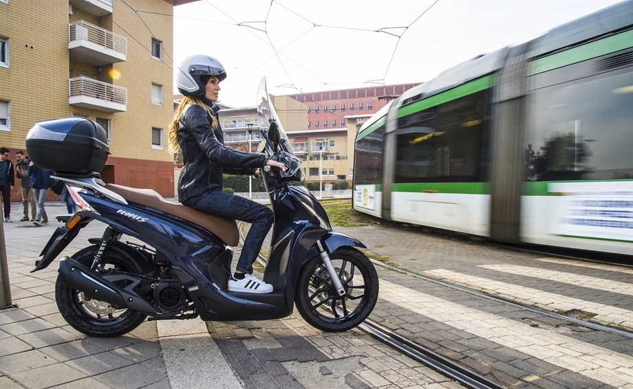 Kymco New People S 125i ABS Bild 25: Kymco New People S 125i ABS