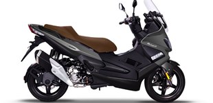 Malaguti Madison 300 Anniversary Edition 2020 vs Zontes 368G 2025