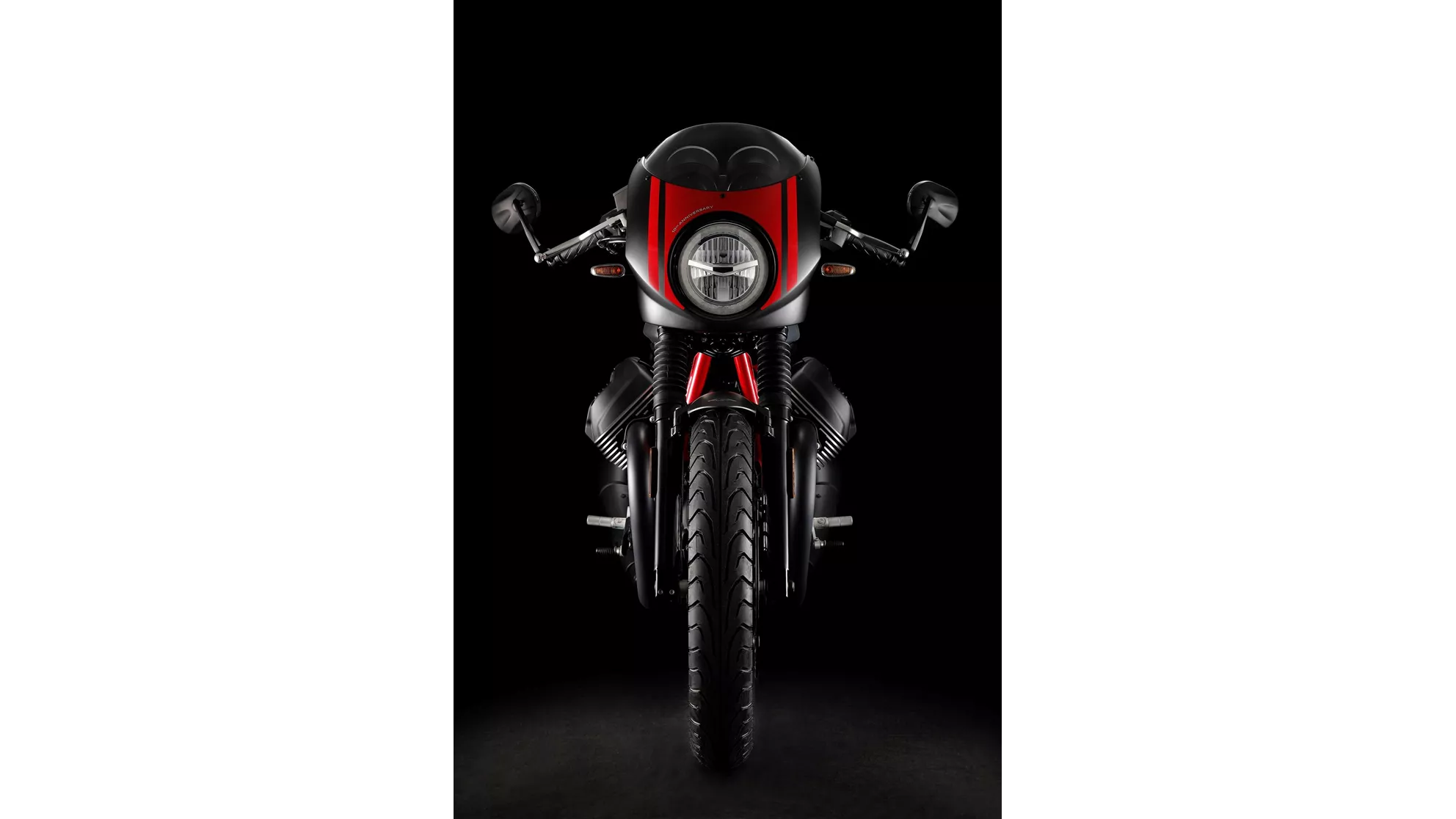 Moto Guzzi V7 III Racer 10th Anniversary - Image 2 Moto Guzzi V7 III Racer 10th Anniversary - Image 2