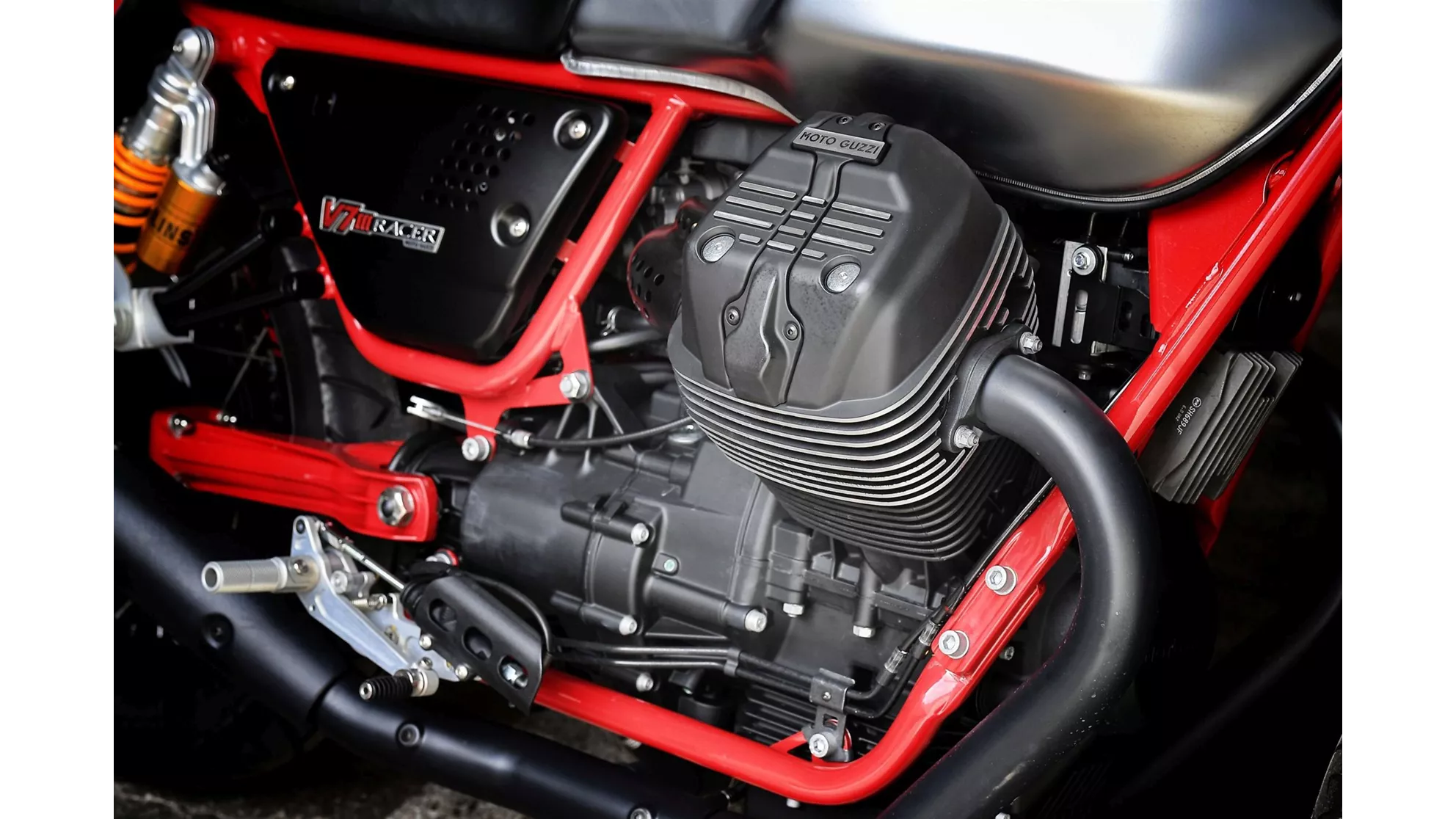 Moto Guzzi V7 III Racer - Resim 8