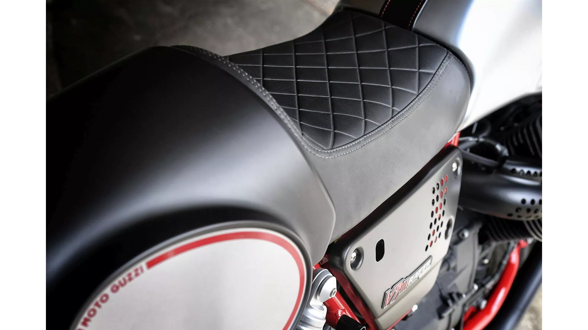 Moto Guzzi V7 III Racer - Resim 11