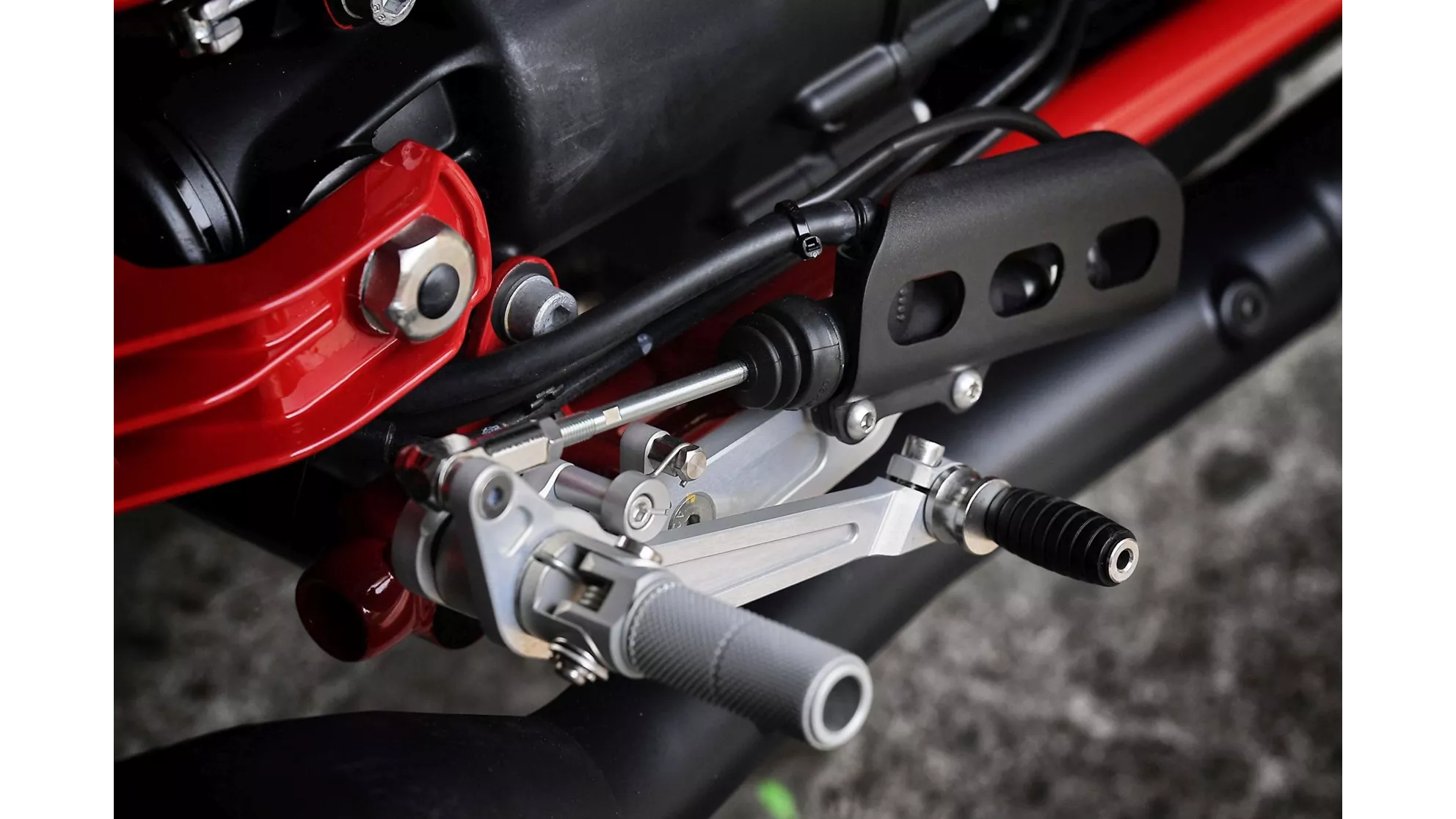 Moto Guzzi V7 III Racer - Obraz 15