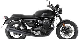 Honda VT 750 S 2011 vs Moto Guzzi V7 III Stone 2020