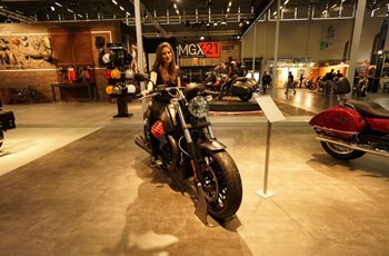 Moto Guzzi California 1400 Audace Carbon 2020 - Bild 3