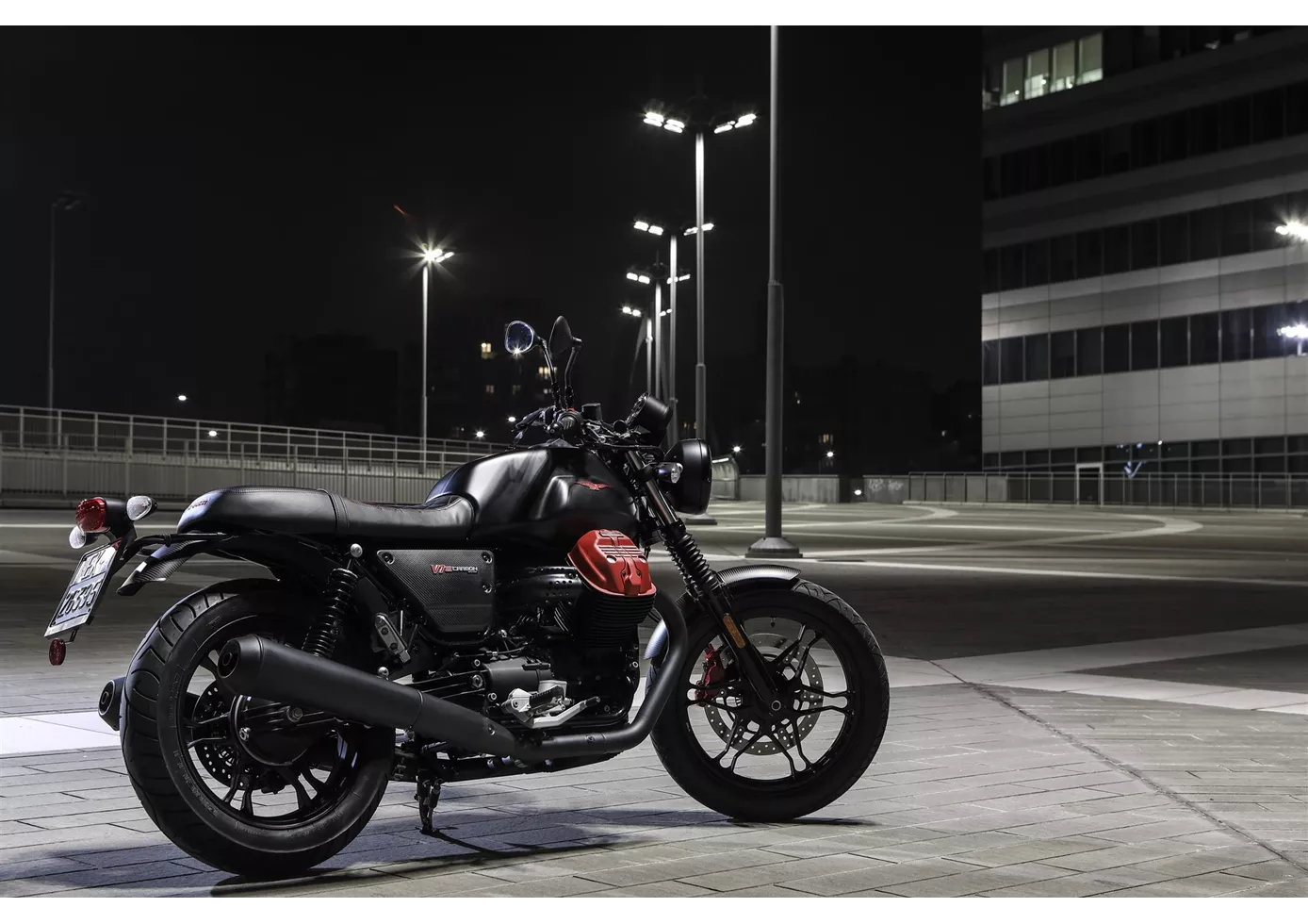 Moto Guzzi V7 III Carbon 2020 Moto Guzzi V7 III Carbon 2020