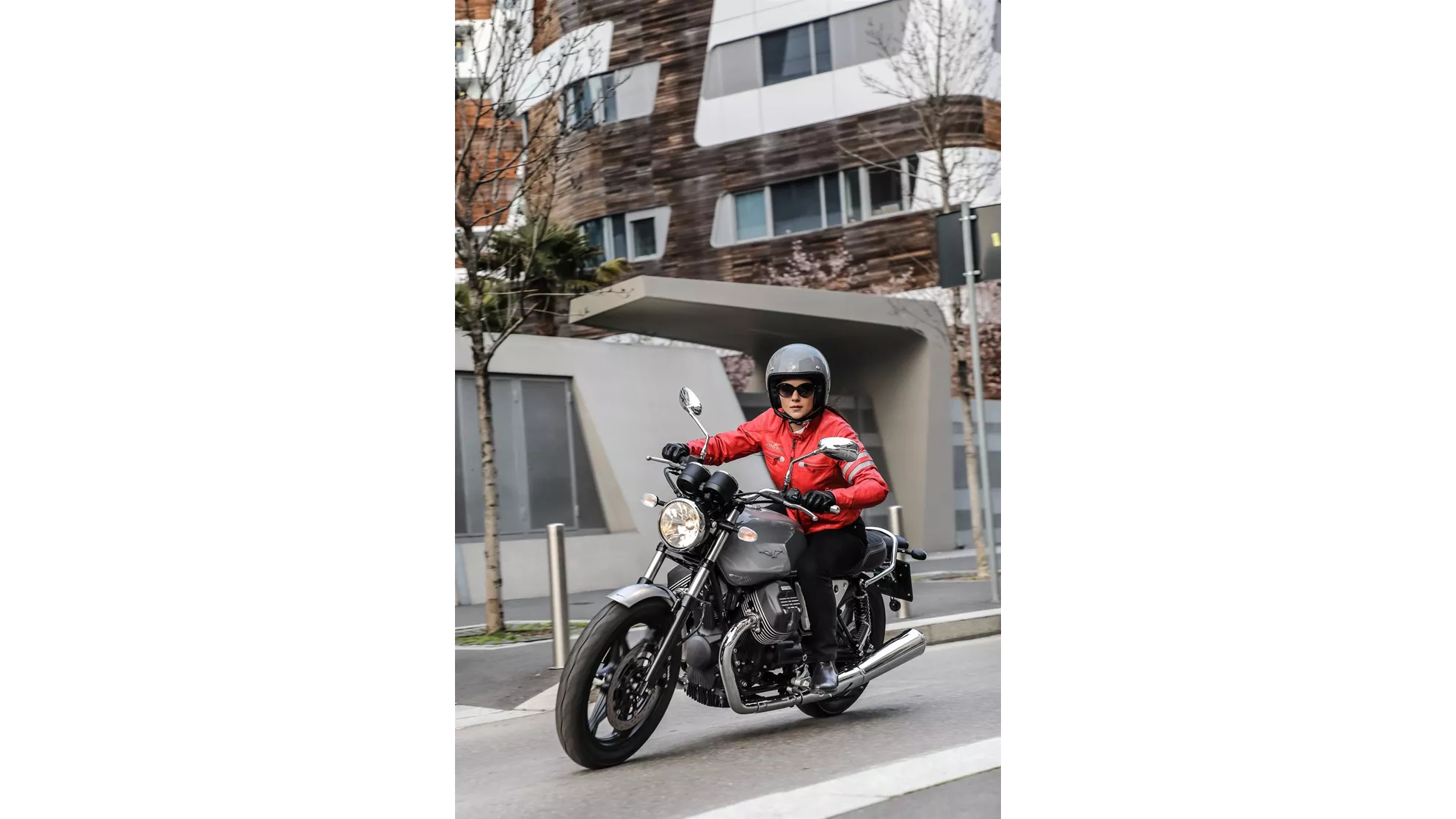 Moto Guzzi V7 III Milano - Image 6