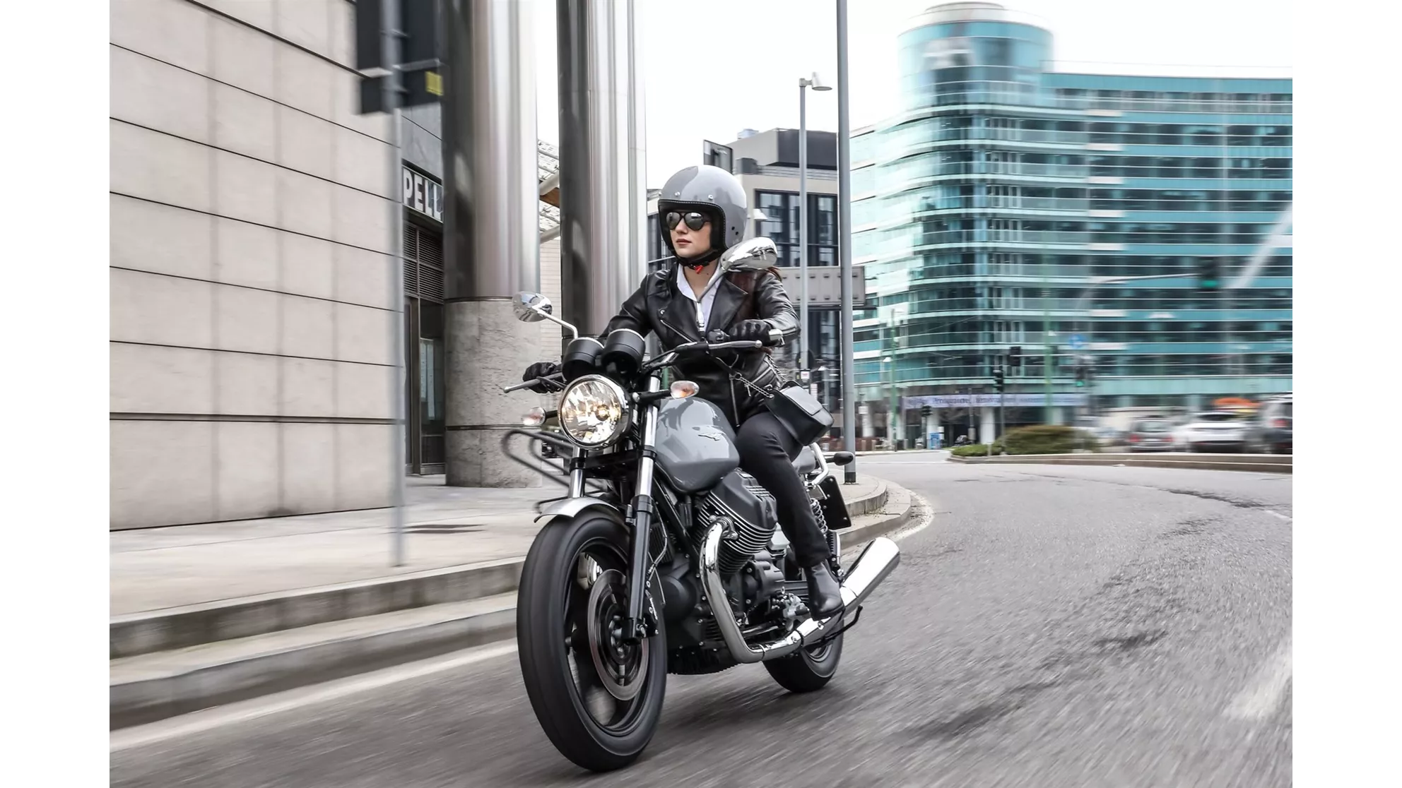 Moto Guzzi V7 III Milano - Image 8 Moto Guzzi V7 III Milano - Image 8