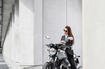 Moto Guzzi V7 III Milano 2020 - Bild 18