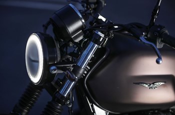 Moto Guzzi V7 III Stone Night Pack 2020 - Bild 9