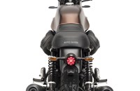 Moto Guzzi V7 III Stone Night Pack 2020 - Bild 10