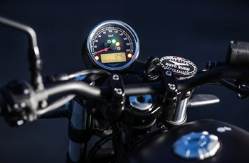 Moto Guzzi V7 III Stone Night Pack 2020 - Bild 15