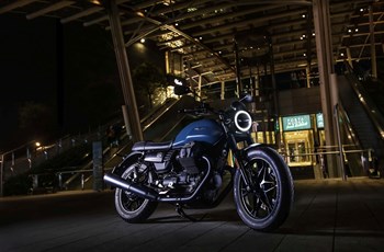 Moto Guzzi V7 III Stone Night Pack 2020 - Bild 5