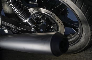 Moto Guzzi V7 III Stone Night Pack 2020 - Bild 17