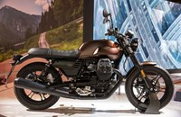 Moto Guzzi V7 III Stone Night Pack 2020 - Bild 23